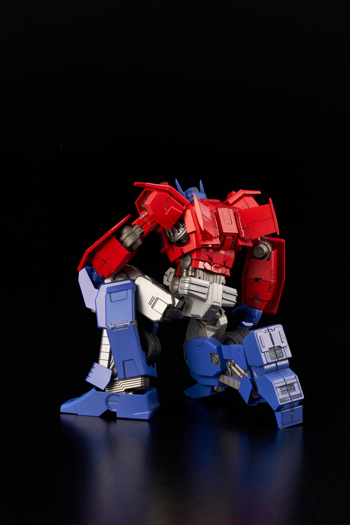 Transformers Flame Toys Furai Model: Optimus Prime (IDW Ver.)