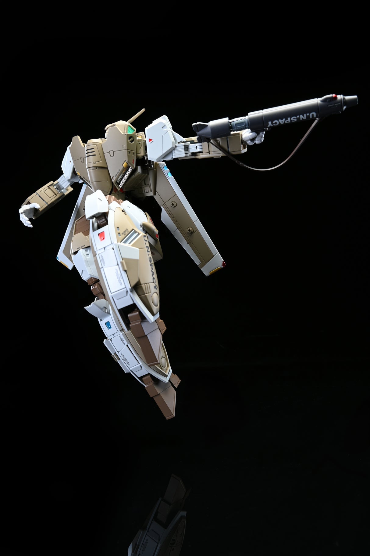Robotech [Hen Dou Ryoku] Veritech VF-1A Transformable Action Figure