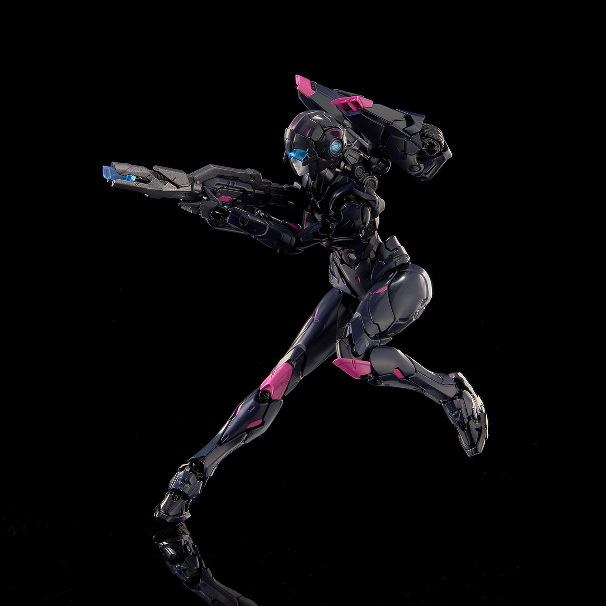 Transformers Flame Toys Furai Model: Black Arcee