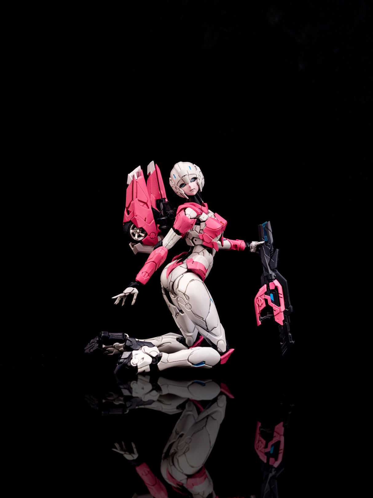 Transformers Flame Toys Furai Model: Arcee