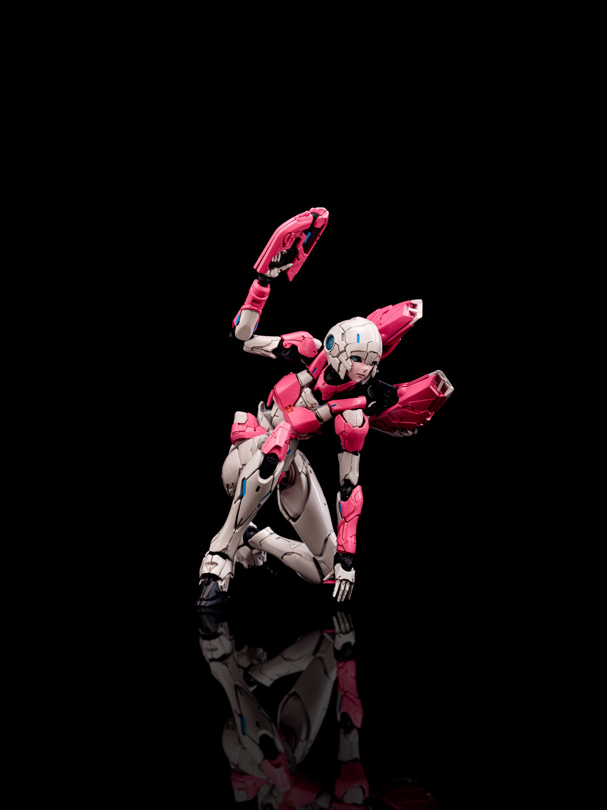 Transformers Flame Toys Furai Model: Arcee