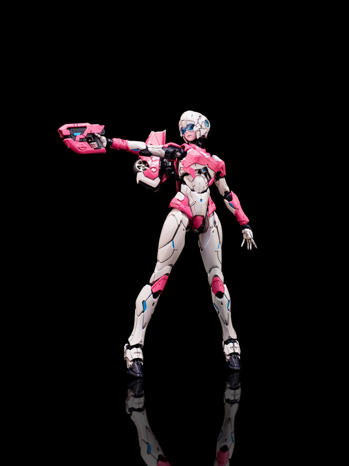 Transformers Flame Toys Furai Model: Arcee